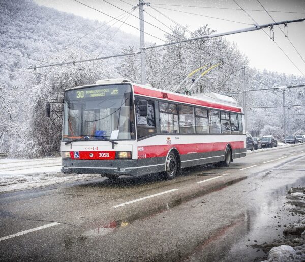 Řidič/ka trolejbusu náborovým příspěvkem 100 000 Kč